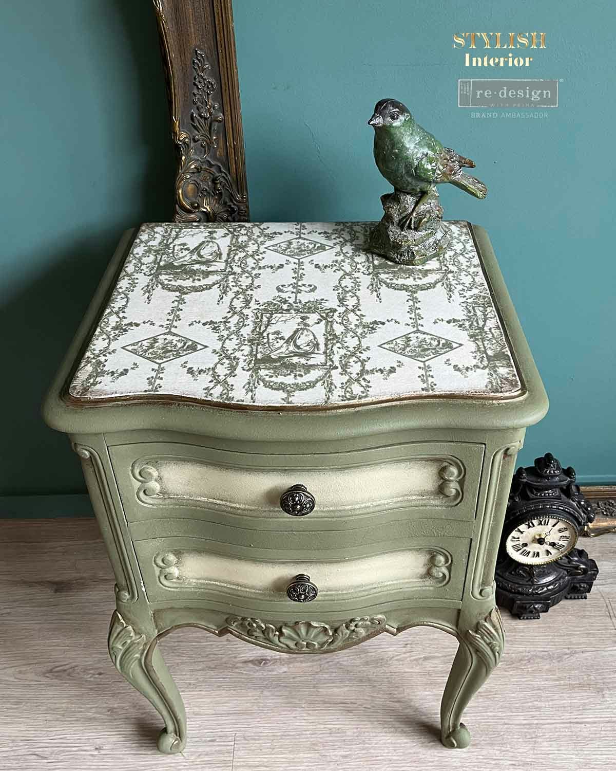 DECOUPAGE - Re Design Tissue Paper - Decoupagepapper Chasing Petals (KACHA)