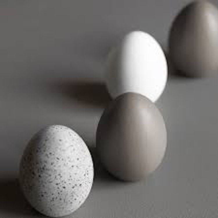 Dbkd - Standing Egg - Mole Dott