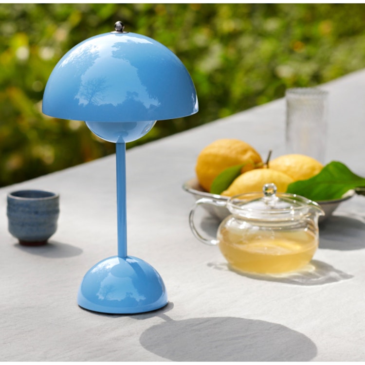 Flowerpot Portable bordslampa VP9  - Swim Blue