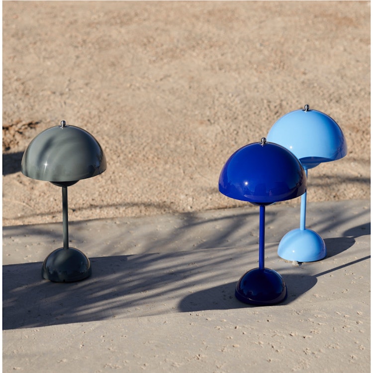 Flowerpot Portable bordslampa VP9  - Swim Blue