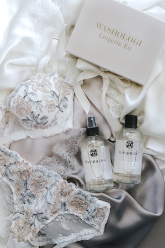 Washologi Lingerie Kit Lotus x2