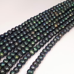 Mörk gröna pärlor 7-8 mm