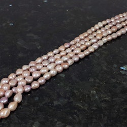 Rosa naturfärgade pärlor 9-10 mm