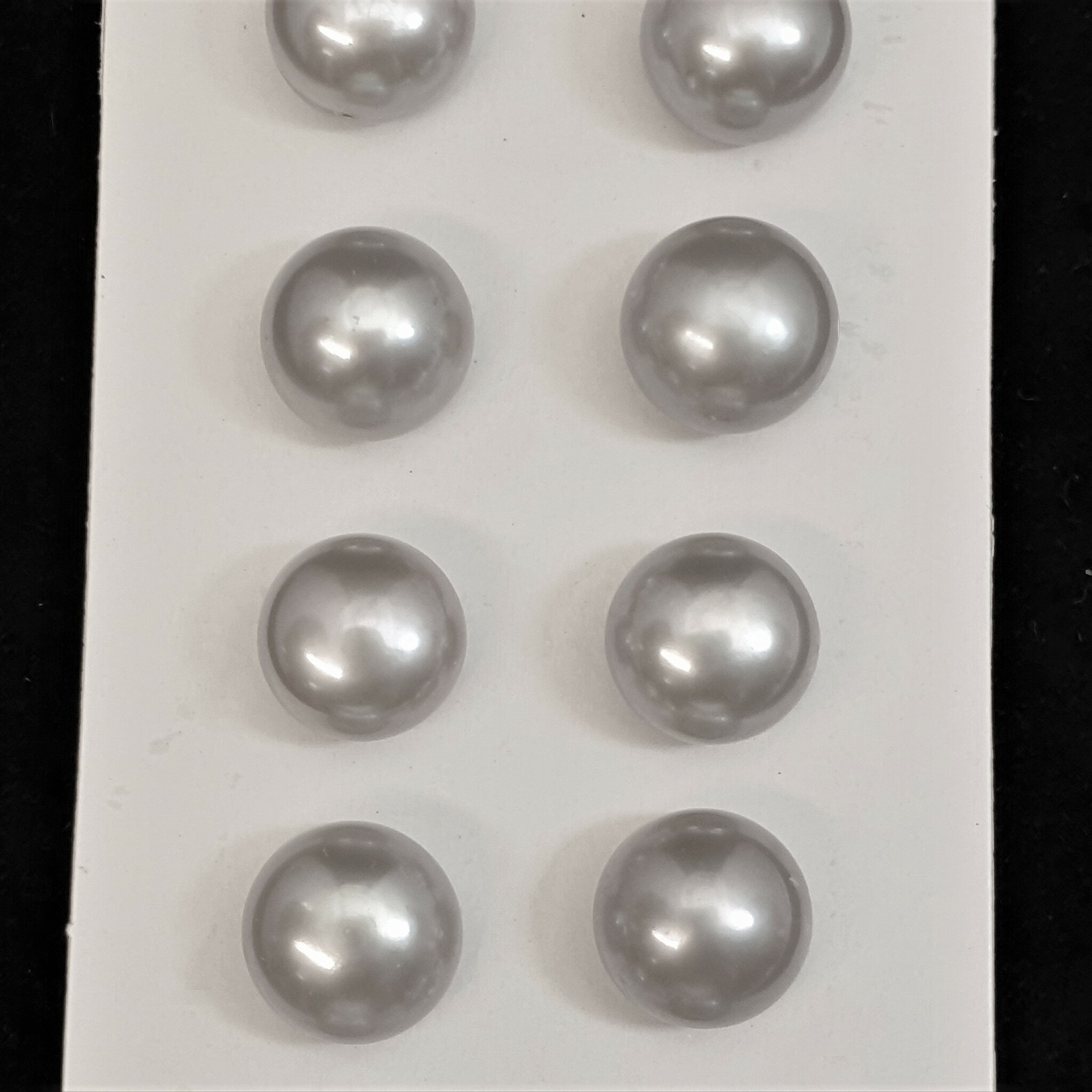 Silvergrå runda pärlor 8-8,5 mm