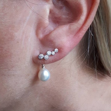 Örhängen öronklättrare med pärla