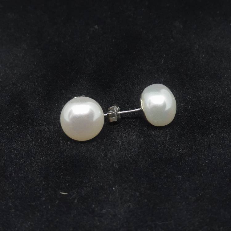 Vita pärlor på silverstift 11 mm