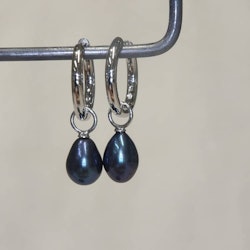 Stor blå droppformad pärla 8 mm på silverögla