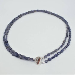 Halsband med två rader fasettslipad jeansblå iolit