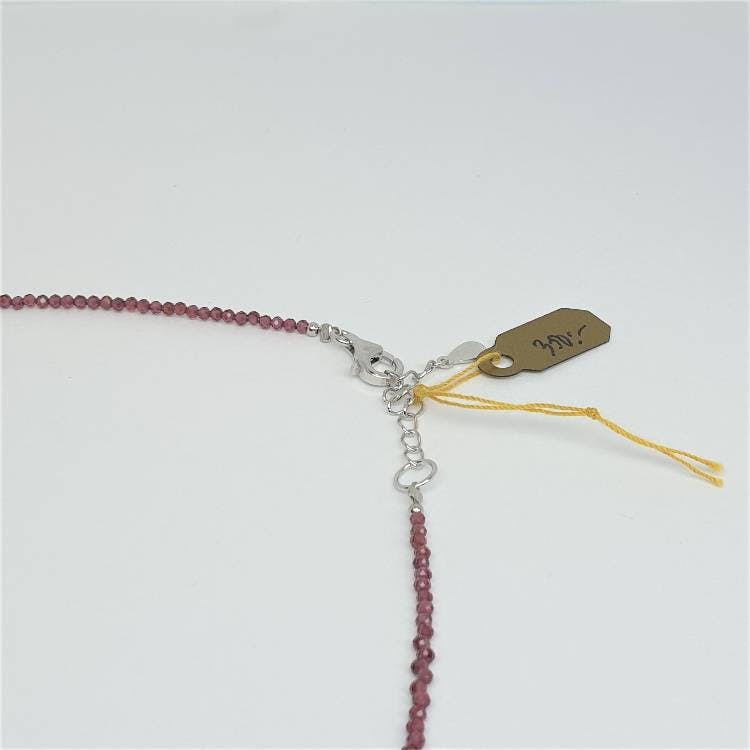 Halsband med fasettslipad 2-3 mm granat | PIRUM - Ädelstenar och pärlor,  gemmolog, värderingar, smyckeskurser | PIRUM