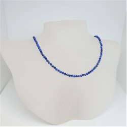 Halsband med 3 mm lapis lazuli