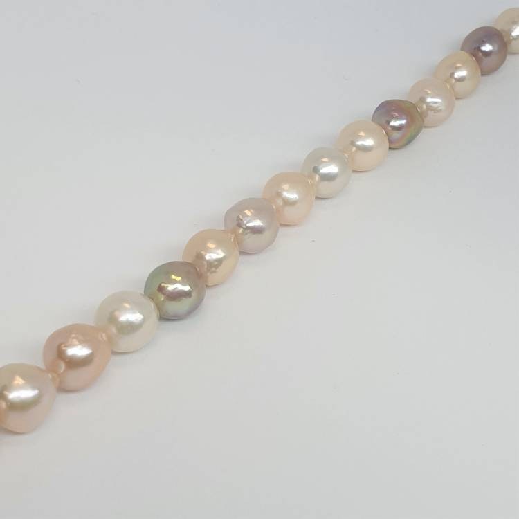 Rosa naturfärgade pärlor 9-10 mm