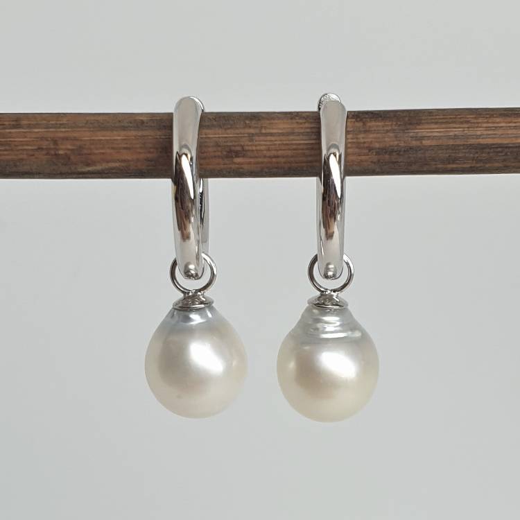 Vit-silver tahiti pärla på silverögla