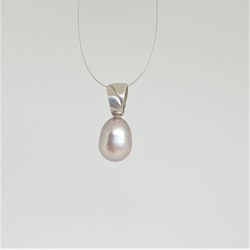 Rosagrå droppformad pärla 10x13 mm, på silverögla