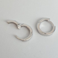 Creolring 12 mm blank yta, kantig silver