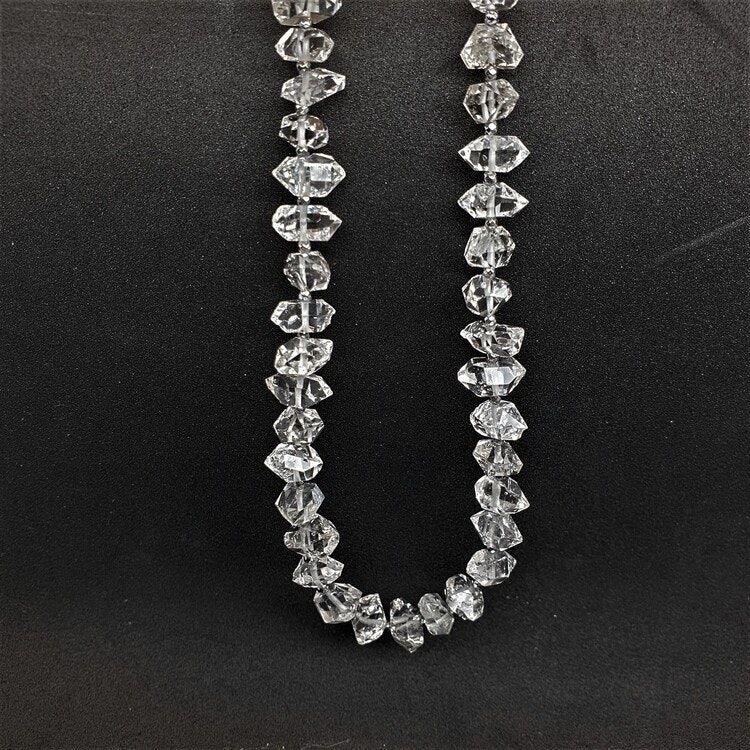 Halsband med bergskristall "herkimer diamanter"