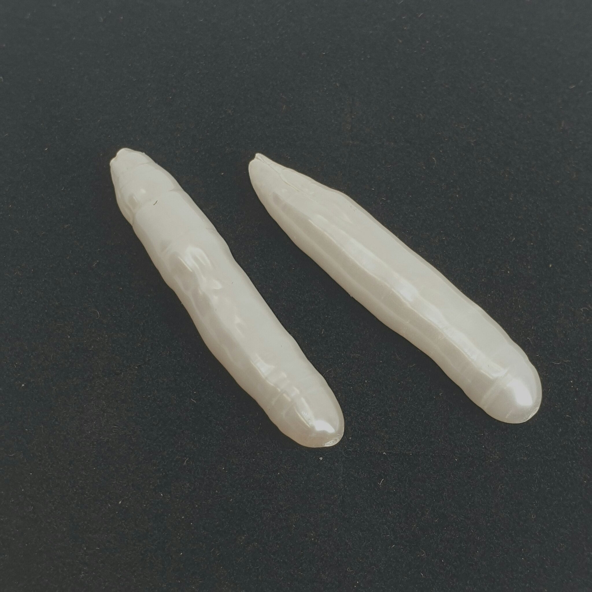 Vita avlånga pärlor 8x30 mm