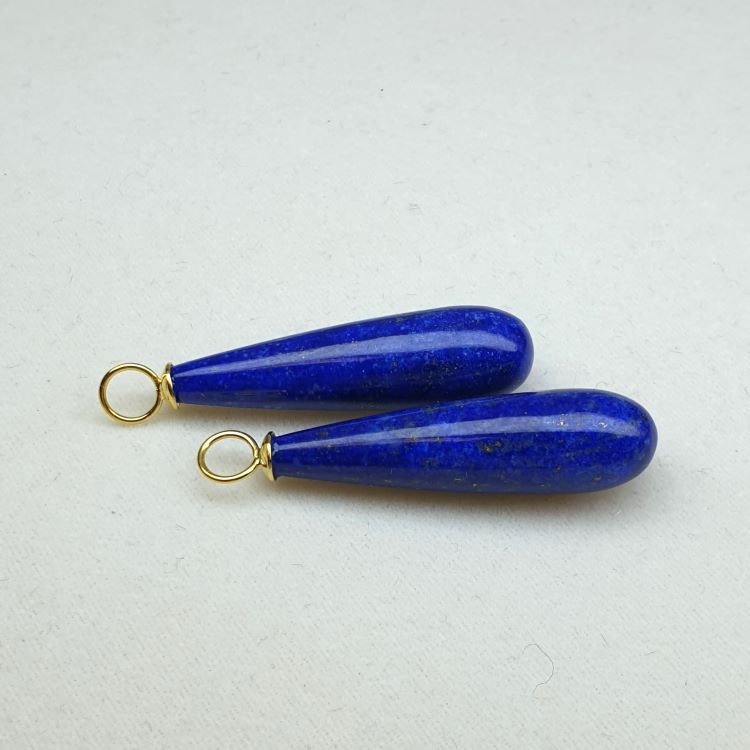 Lapis lazuli droppe 8x30 mm på förgylld silverögla