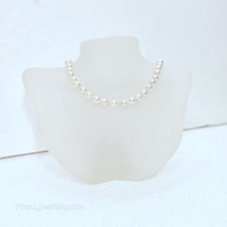 Pärlcollier med 7 mm vita japanska akoya pärlor och magnetlås