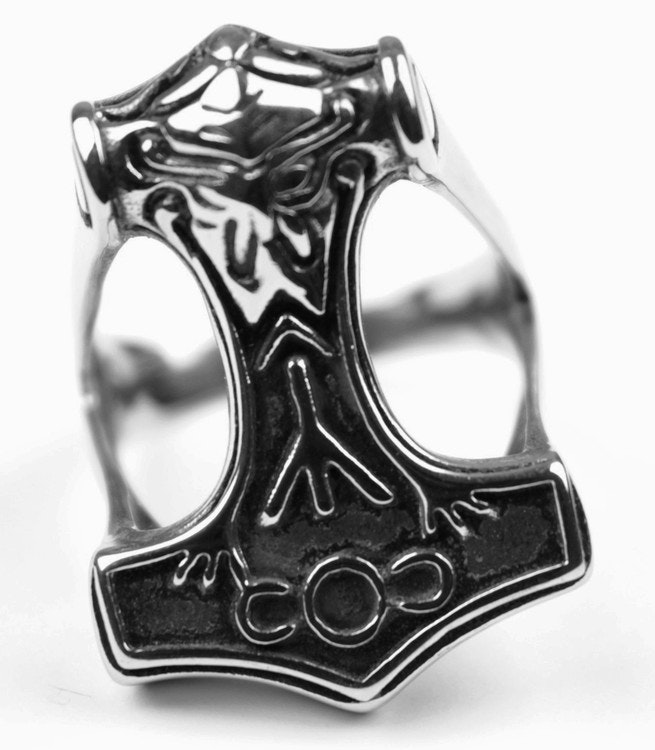 Ring Thors hammer Big