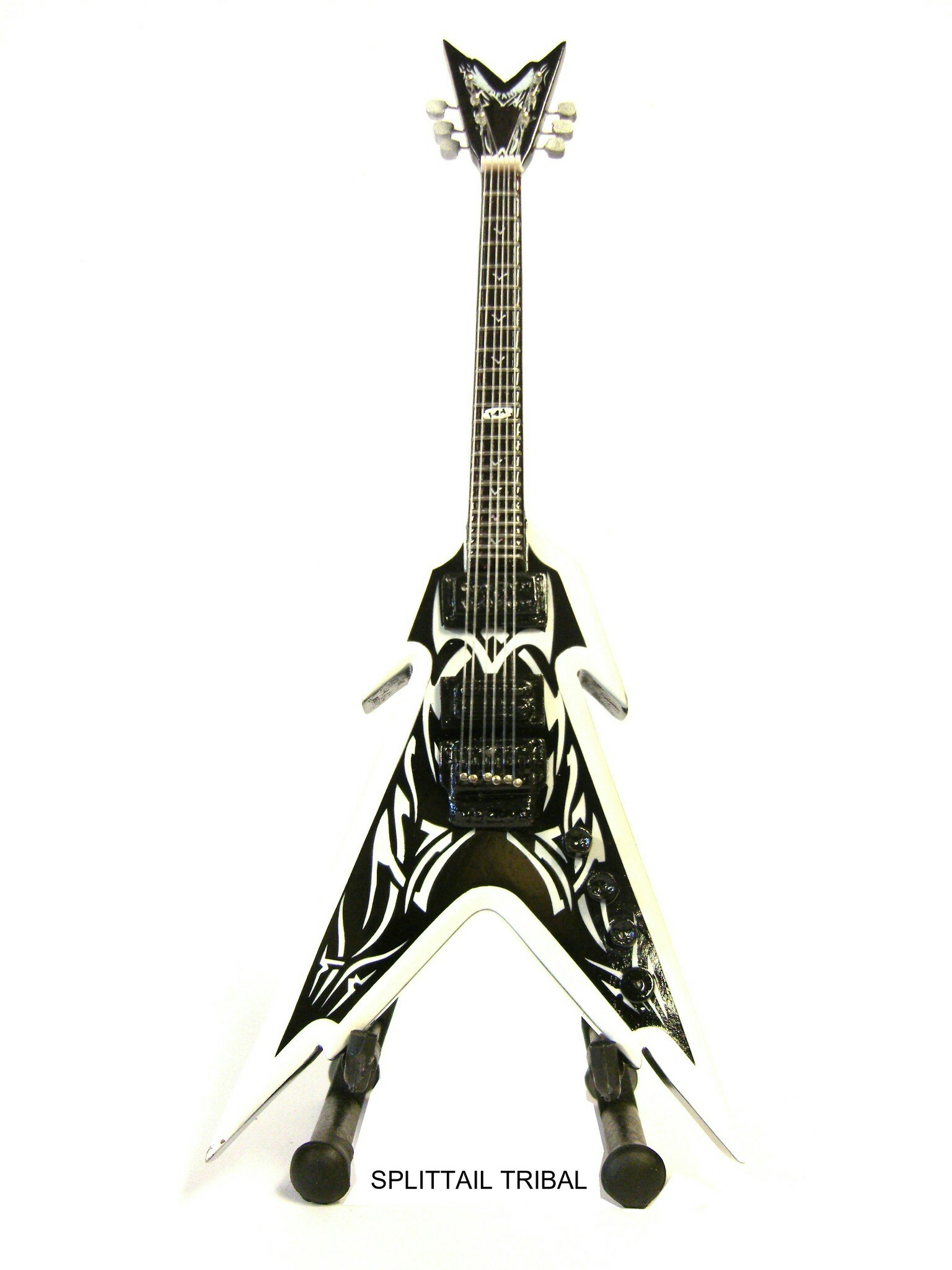 Dimebag Darrell Splittail tribal replika.