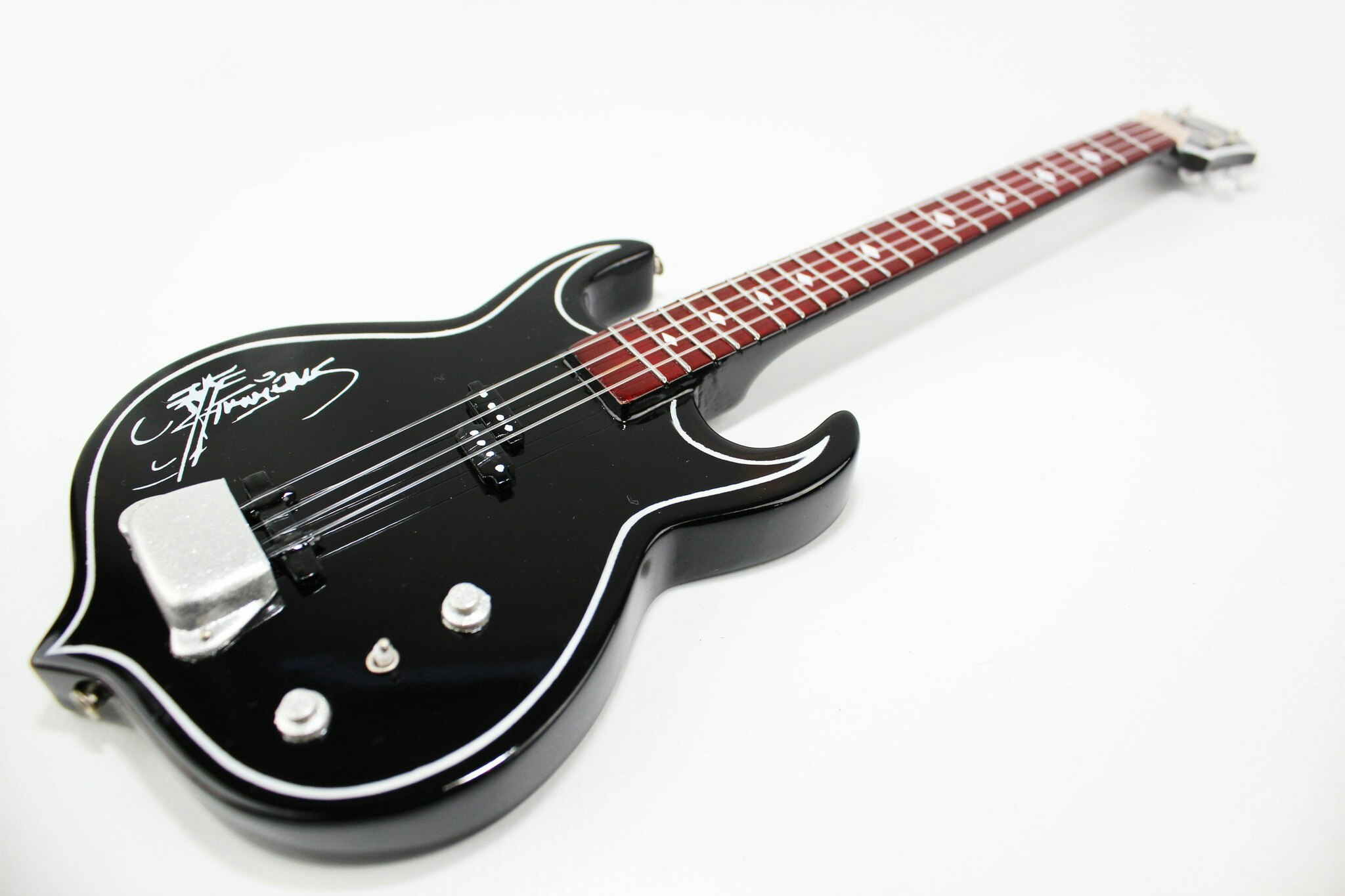 Gene Simmons Black bass replica.