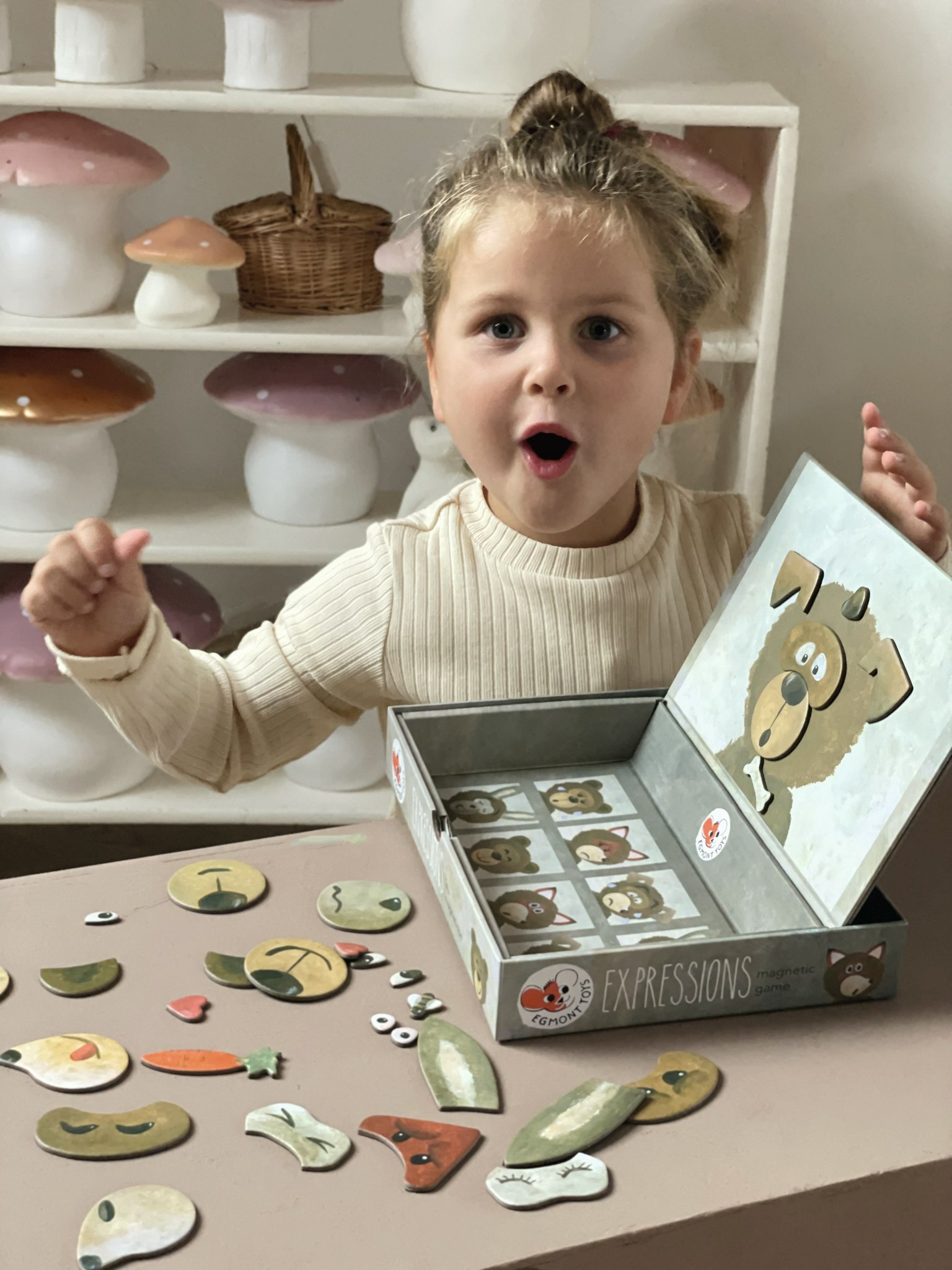 Magnetiskt spel uttryck björn