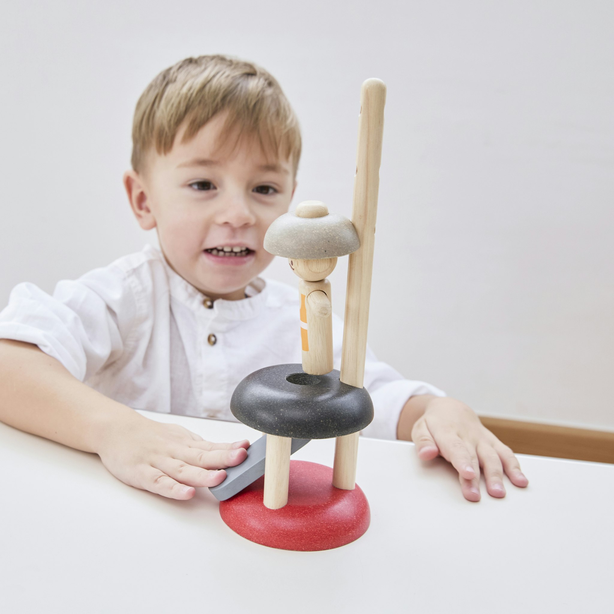 Jumping Acrobat - PlanToys