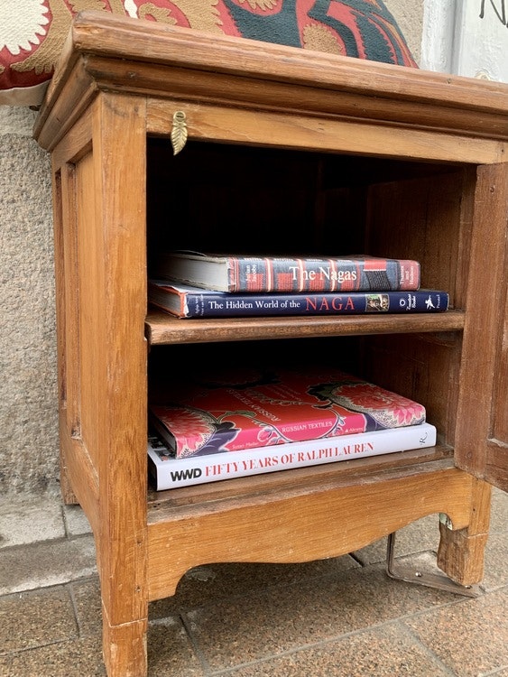 Sideboard i teak och marmor