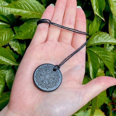 Shungit Amulett MANDALA 3cm