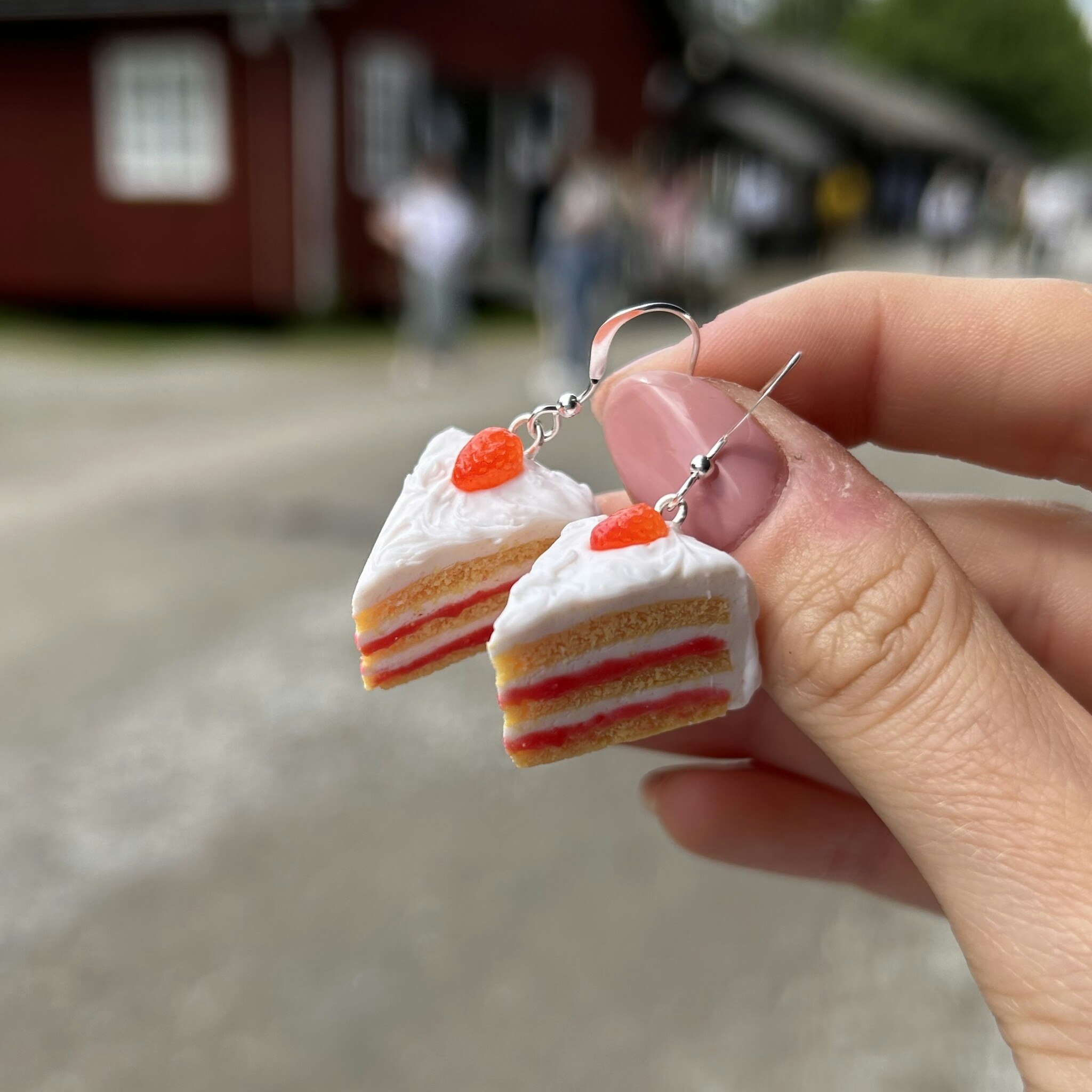 Jordgubbstårta örhängen
