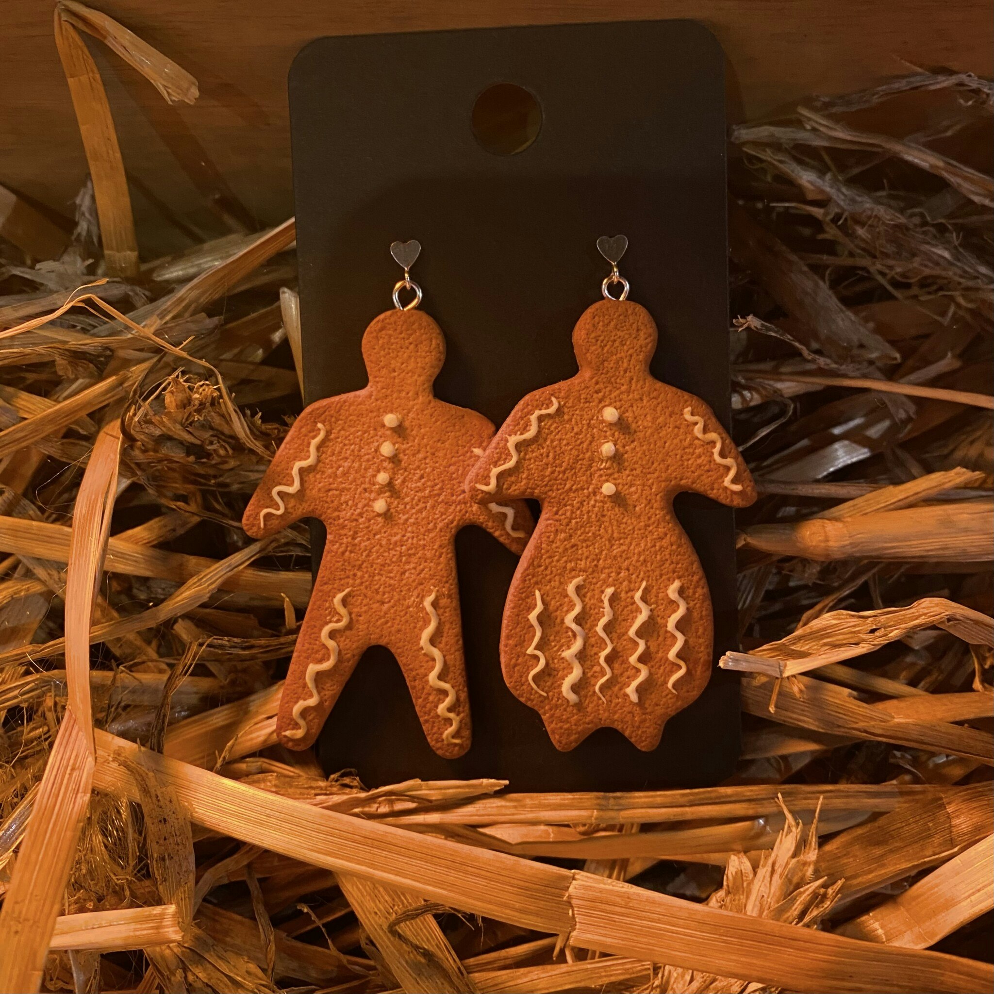 Pepparkaksgumma och gubbe örhängen