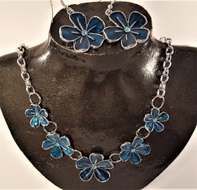 Set med halsband och örhänge i blått