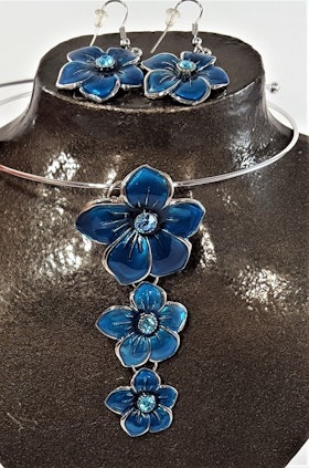 Set stelt halsband med örhänge i blått