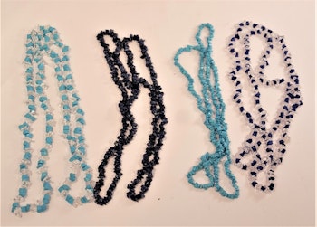 Halsband i olika blå färger, 4 olika att välja på, x1