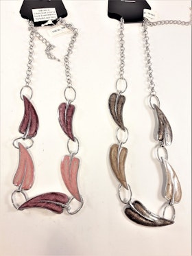 Halsband med löv rosa/lila eller grå/brun