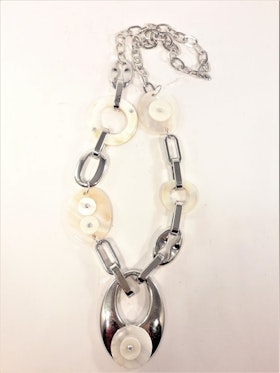 Halsband Rhodium med snäckdetaljer