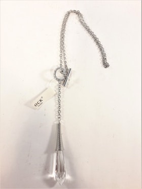 Halsband med transparent hänge och strass