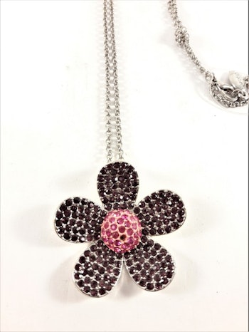 Halskedja med glittrande blomma som hänge, lila