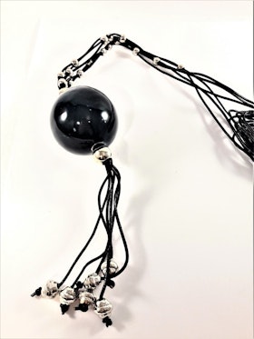 Halsband med läderrem och stor kula, blå