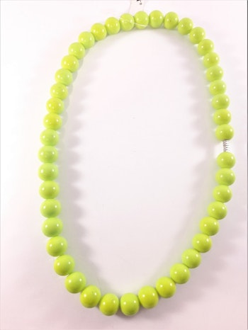 Halsband med kulor i grönt