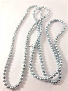 Pärlhalsband med turkosa pärlor