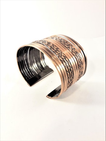 Genombrutet Stelt Armband Kopparfärg