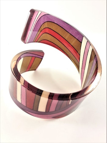 Brett Akryl Armband med Mönster Lila och Beige