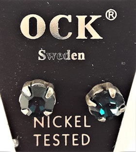 Örhängen, runda med glittrande blå sten, ca 7 mm