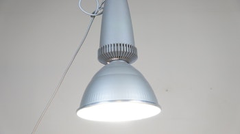 Pendellampa Fagerhult, med ny glödlampa ca 4200K, 220 volt