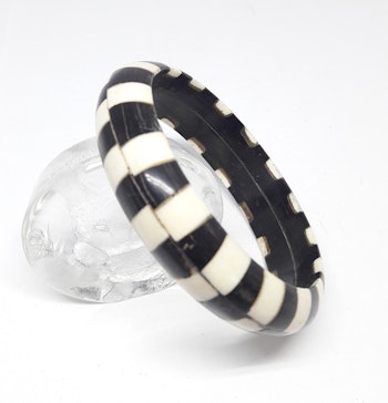 Stelt armband svart/vitt, av buffelben-/horn, A