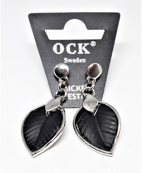 Örhänge med svart löv