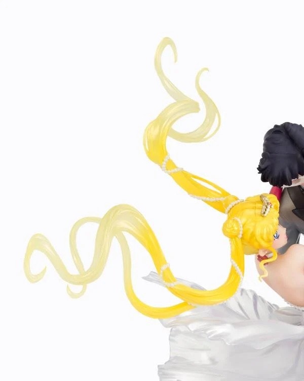 Sailor Moon Figuarts ZERO Chouette Usagi and Tuxedo Mask (Moonlight Glow Edition)
