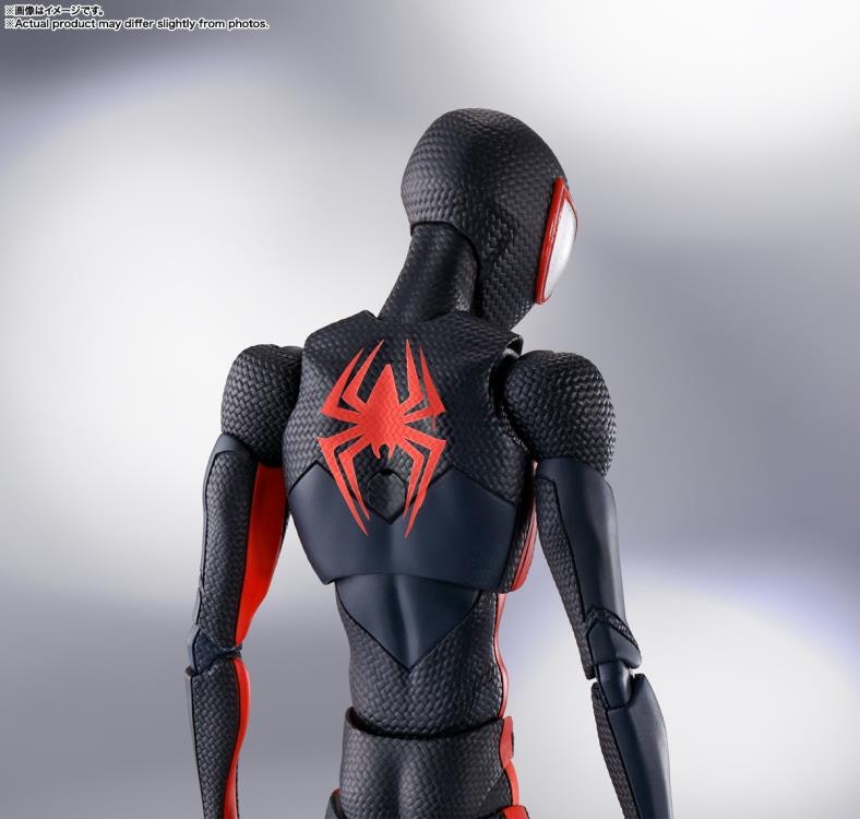 Spider-Man: Across the Spider-Verse, figurine deluxe Miles Morales Toile  tournante de 15 cm