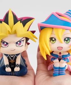 Yu-Gi-Oh! Look Up Series Yami Yugi & Dark Magician Girl Set with Gift